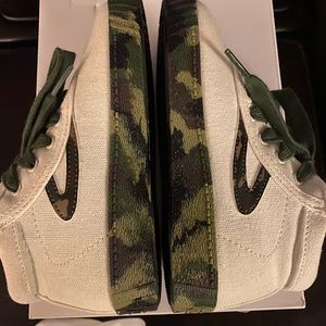 NEW Tretorn Sneaker Boot Sz 11 Toddler Camo